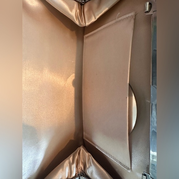 Vintage Elegant Silver Handbag clutch with Chain - Picture 8 of 8